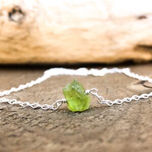 Raw Peridot Bracelet - Tiny Peridot Bracelet - August Birthstone - Dainty Peridot Bracelet - Silver Peridot Bracelet - Gold Peridot Bracelet Raw Peridot Bracelet - Tiny Peridot Bracelet - August Birthstone - Dainty Peridot Bracelet - Silver Peridot Bracelet - Gold Peridot Bracelet