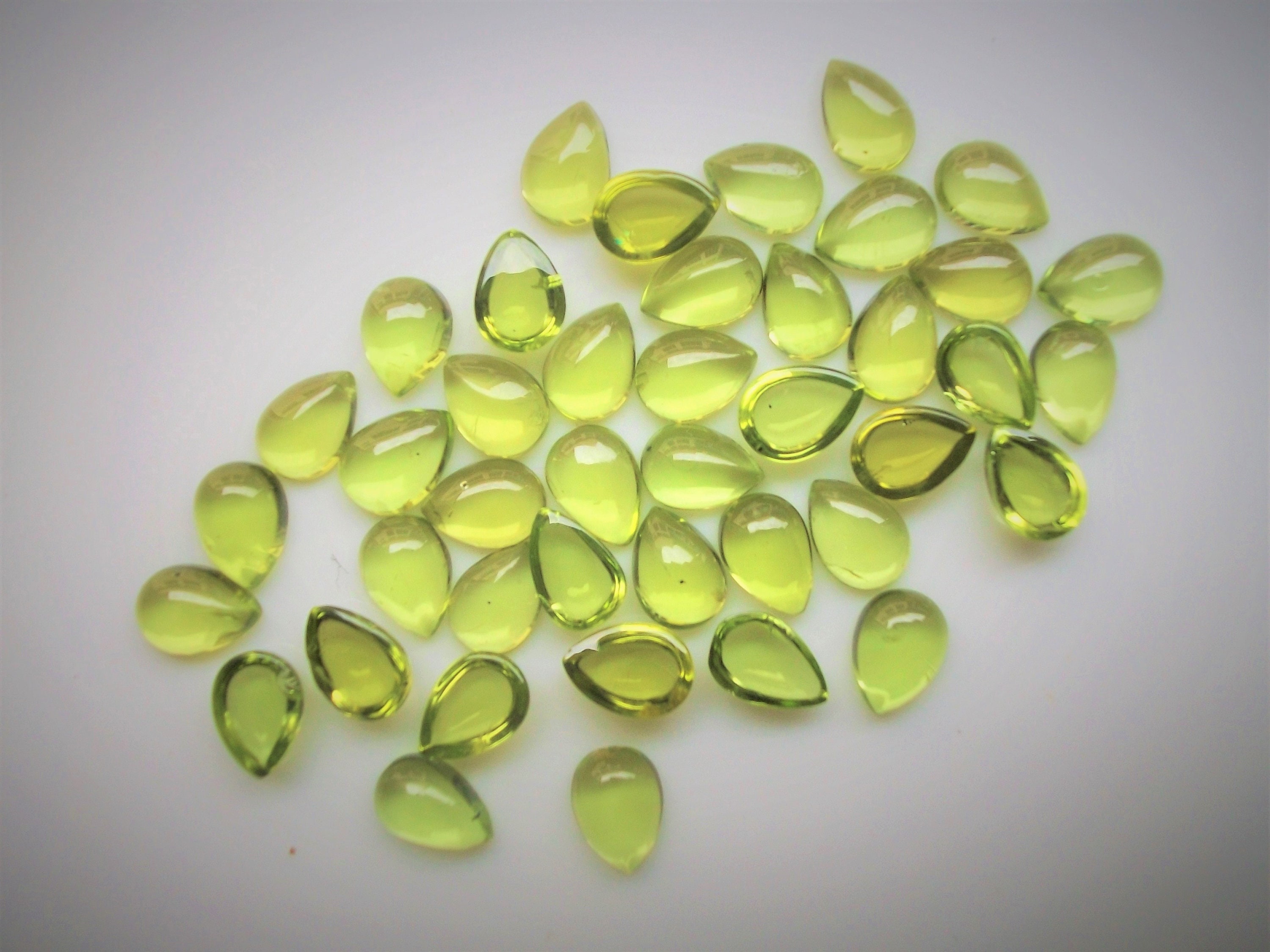 Natural Peridot Pear Cabochon Gemstone: Ring,earing,pendent,bracelets Jewelry,necklace,craft,healing,august Birthstone,wedding Gift,love. Natural Peridot Pear Cabochon Gemstone: Ring,earing,pendent,bracelets Jewelry,necklace,craft,healing,august Birthstone,wedding Gift,love.