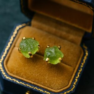 Raw Peridot Stud Earrings, August Birthstone Earrings, Natural Peridot Studs, Peridot Jewelry, August Birthday Gift, Bridesmaid Jewelry Gift