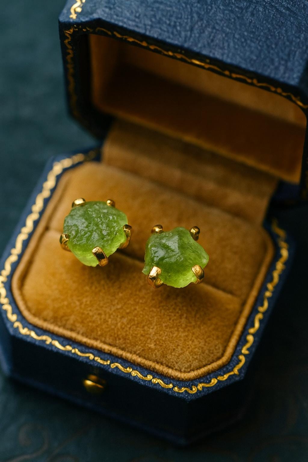 Raw Peridot Stud Earrings, August Birthstone Earrings, Natural Peridot Studs, Peridot Jewelry, August Birthday Gift, Bridesmaid Jewelry Gift