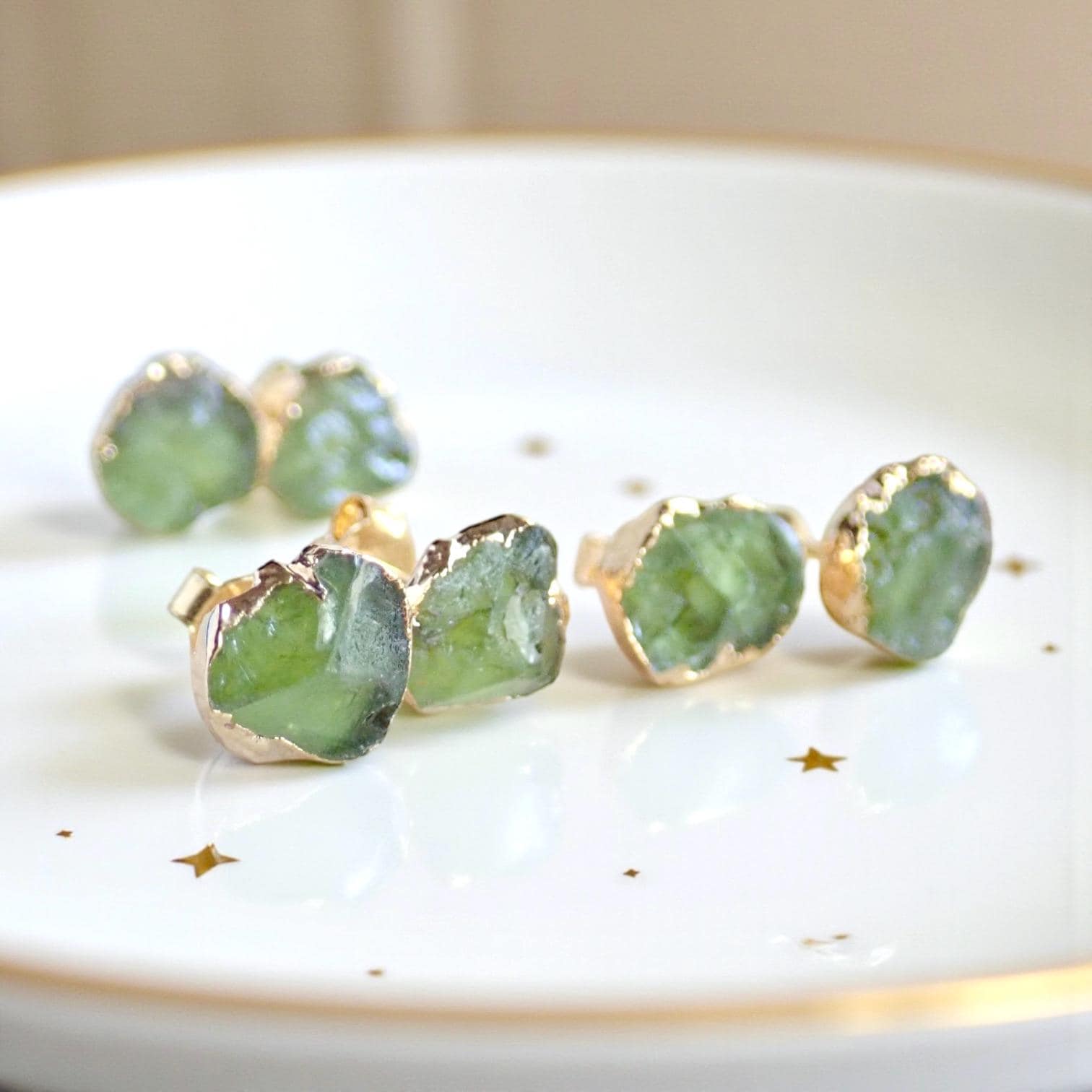 Raw Peridot Stud Earrings, Natural Gemstone Post Earrings, August Birthday Gift, Birthstone Jewelry, Green Crystal Earrings, Bridesmaid Gift
