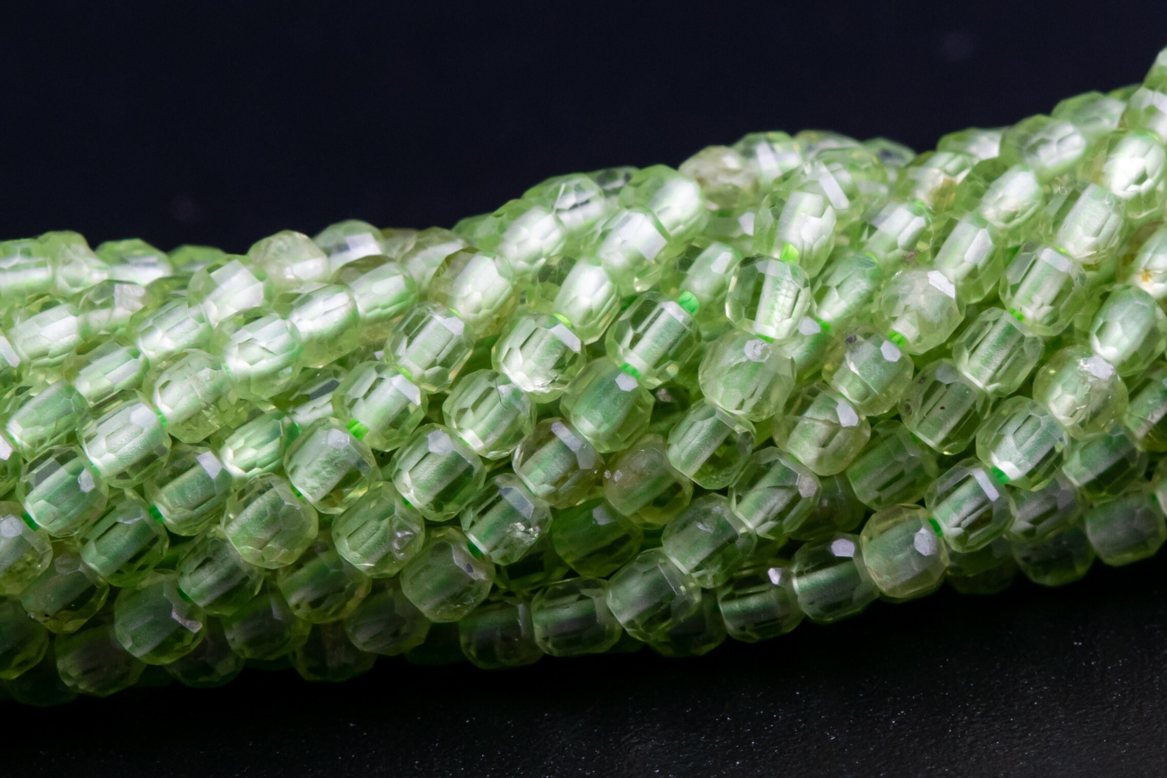 2mm Peridot Beads Beveled Edge Faceted Cube Grade Aaa Genuine Natural Gemstone Full Strand Loose Beads 15.5" Bulk Lot Options (117536-3942) 2mm Peridot Beads Beveled Edge Faceted Cube Grade Aaa Genuine Natural Gemstone Full Strand Loose Beads 15.5" Bulk Lot Options (117536-3942)