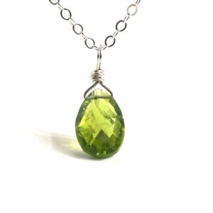 Peridot Necklace - Peridot Jewelry - Gift For Leo Zodiac - August Birthstone Necklace For Her - Crystal Necklace