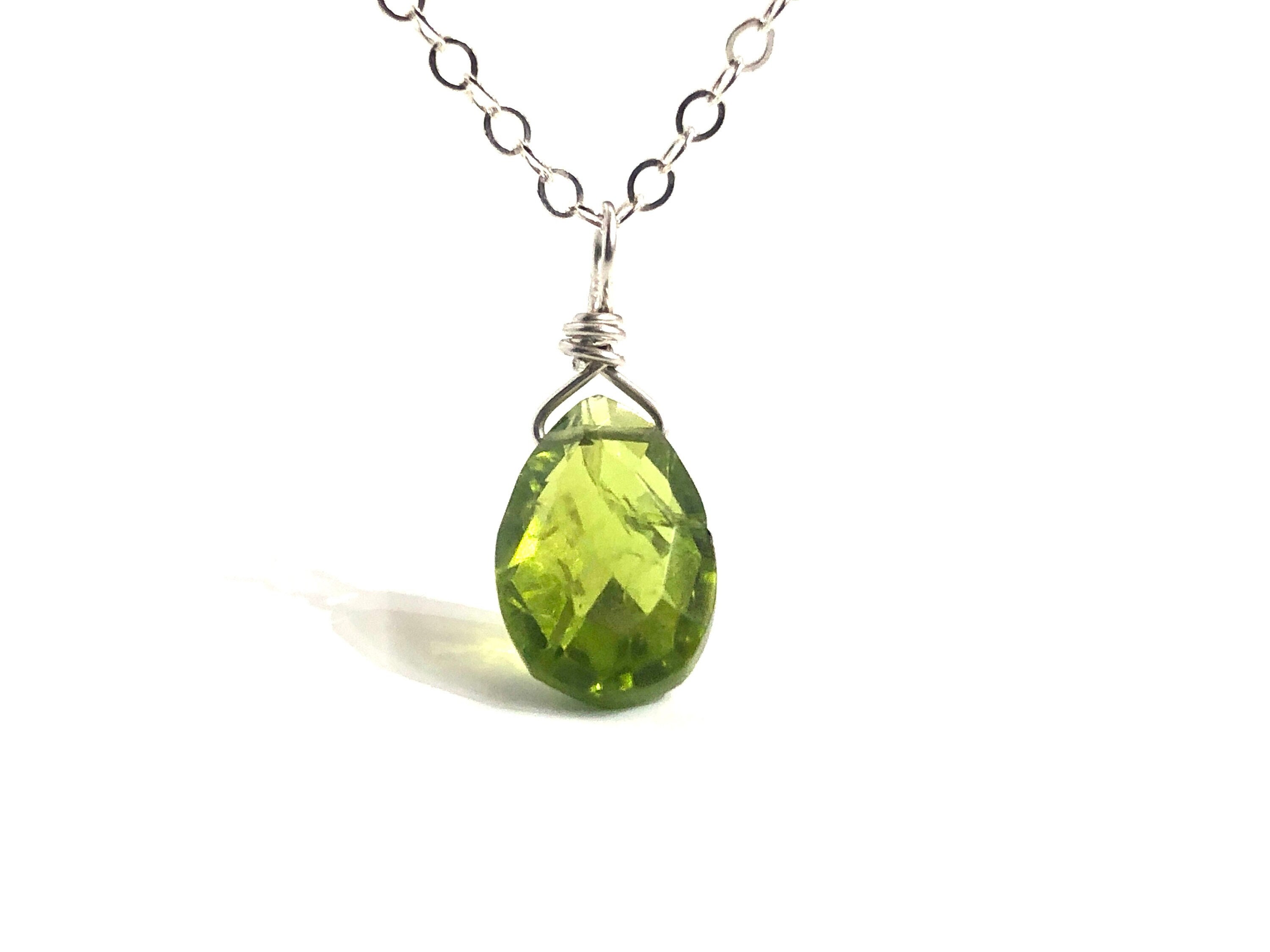 Peridot Necklace - Peridot Jewelry - Gift For Leo Zodiac - August Birthstone Necklace For Her - Crystal Necklace