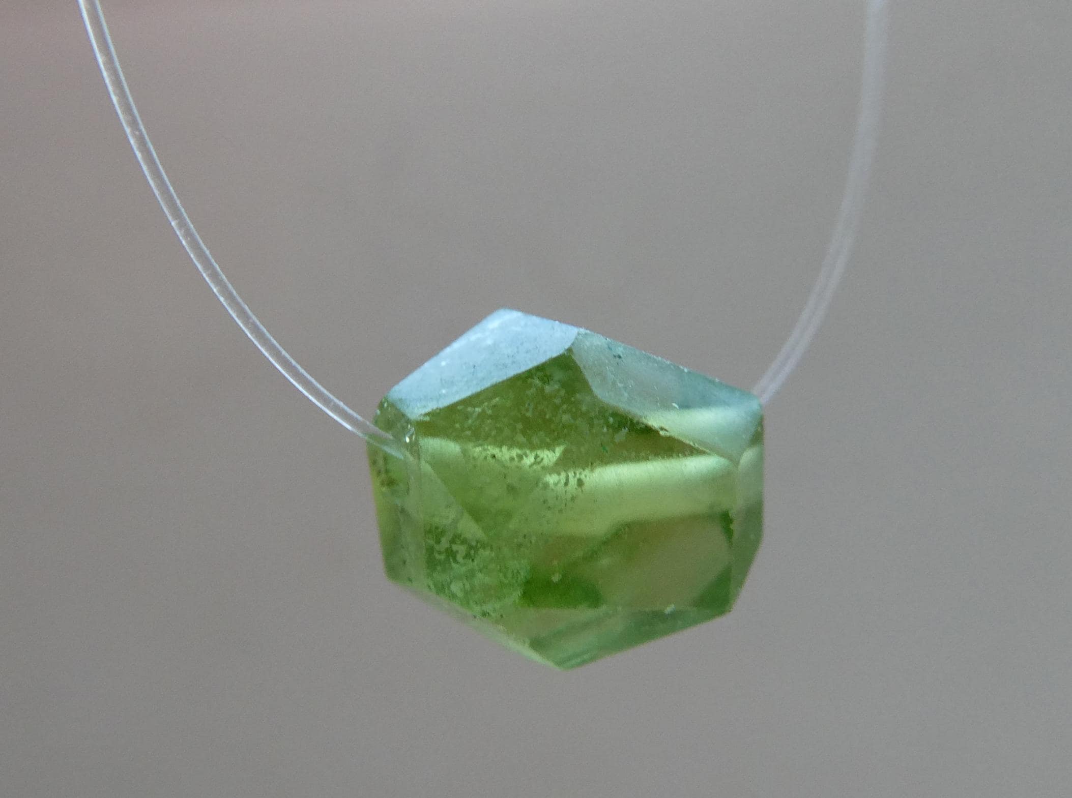 Peridot Round Crystal 8mm Bead -1pc Natural Focal Gemstone-necklace Jewelry Making- Craft Beads