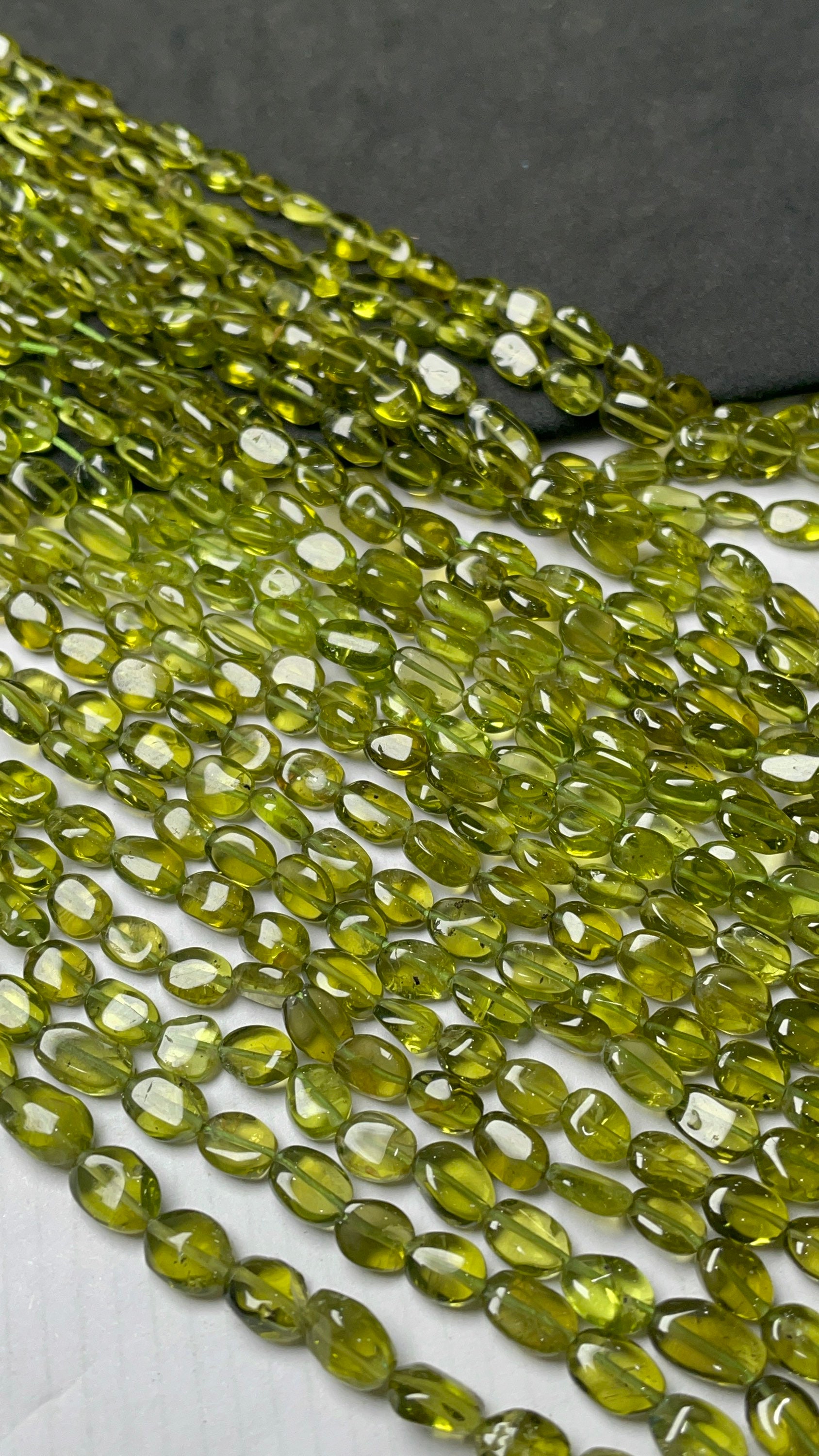 Natural Peridot Oval Shaped Beads Peridot Oval 4/5.5 Mm Approx An Amazing Item, 13 Inches Green Natural Peridot Beads