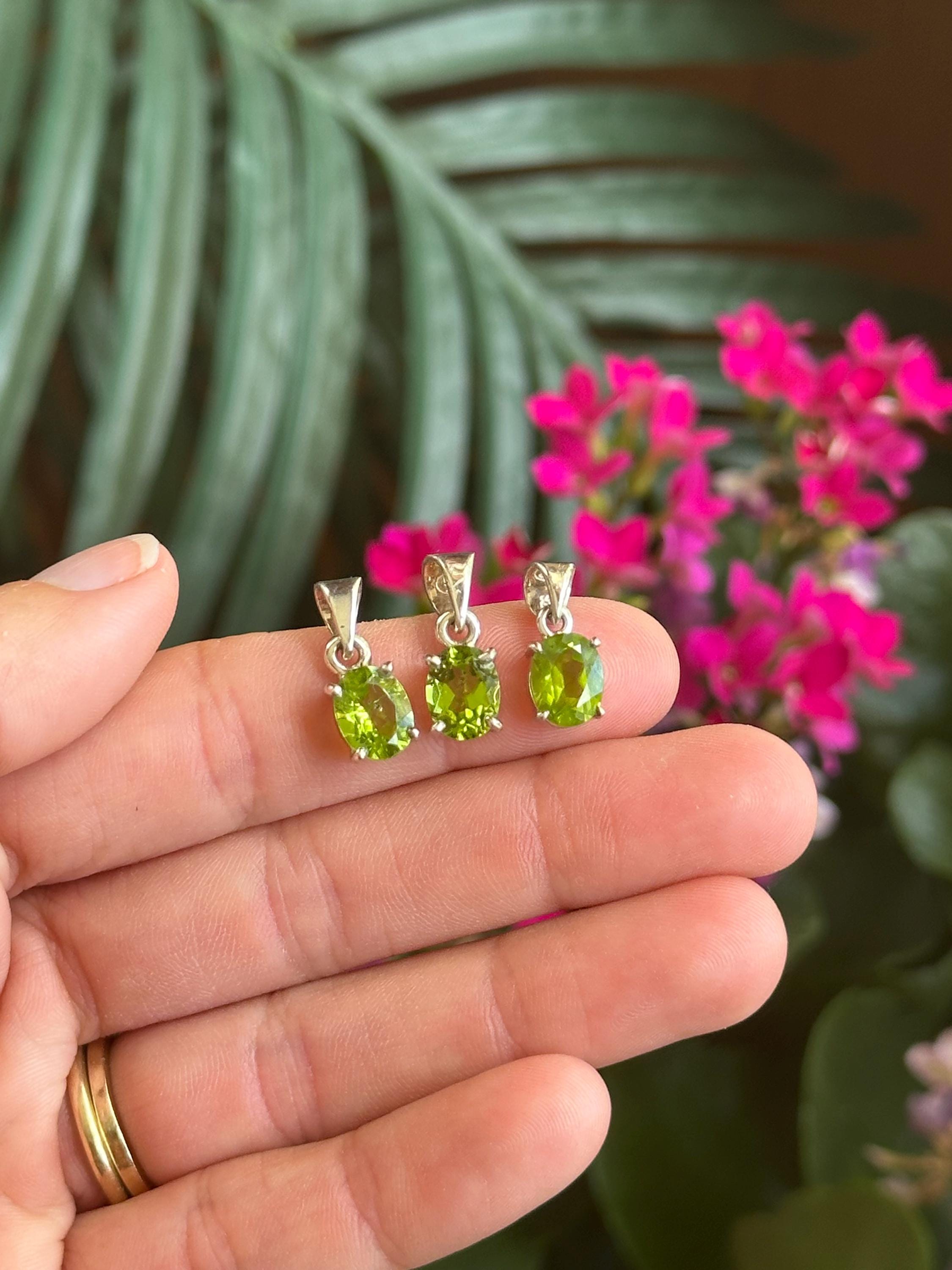 Peridot Faceted .925 Sterling Silver Pendant Necklace