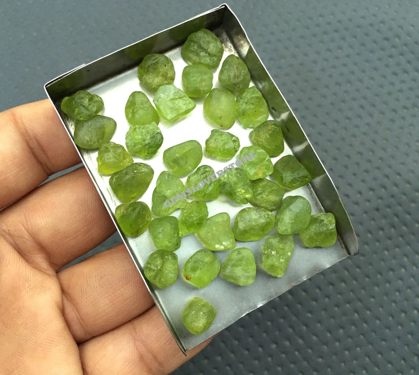 10 Green Peridot Raw Gemstone Crystals (8-10 Mm) 10 Green Peridot Raw Gemstone Crystals (8-10 Mm)