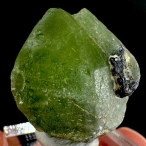 Peridot | natural terminated crystal, mineral specimen from Pakistan Peridot | natural terminated crystal, mineral specimen from Pakistan