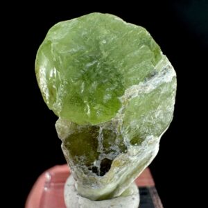 Peridot | natural terminated crystal, mineral specimen from Pakistan Peridot | natural terminated crystal, mineral specimen from Pakistan