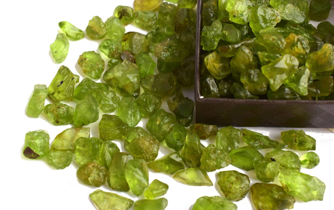 Natural Raw Peridot Wholesale Uncut Gemstone Jewelry Making Stone Rough Peridot Crystal Supply Tool Gift