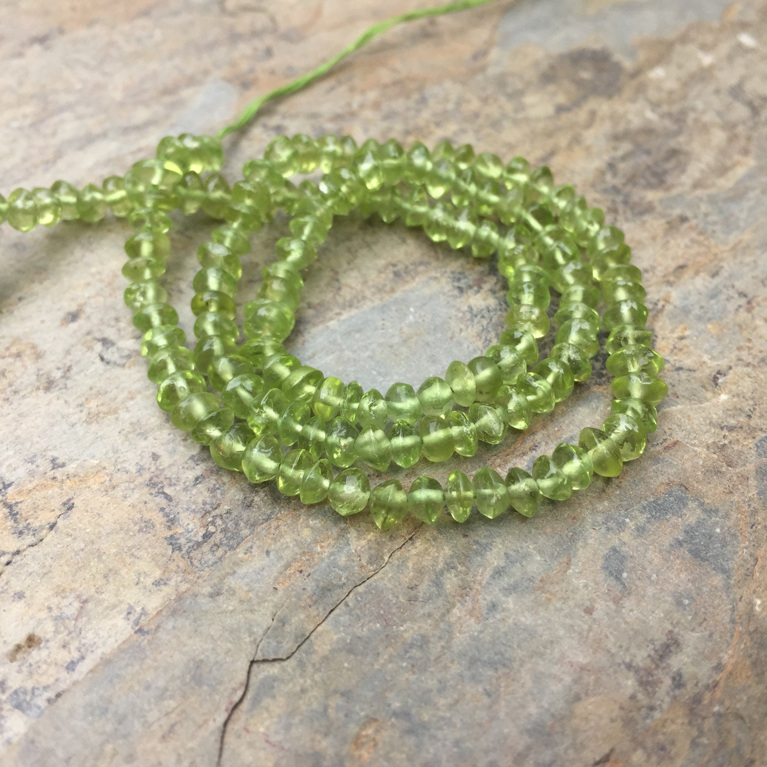 Peridot Rondelles, 3.5 To 4mm, 13 Inch Strand