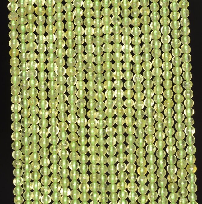 2mm Pedoretes Peridot Gemstone Green Round 2mm Loose Beads 16 Inch Full Strand (90113984-107 - 2mm A)