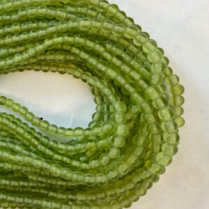 peridot 4mm round Gemstone Bead--15.5 inch strand