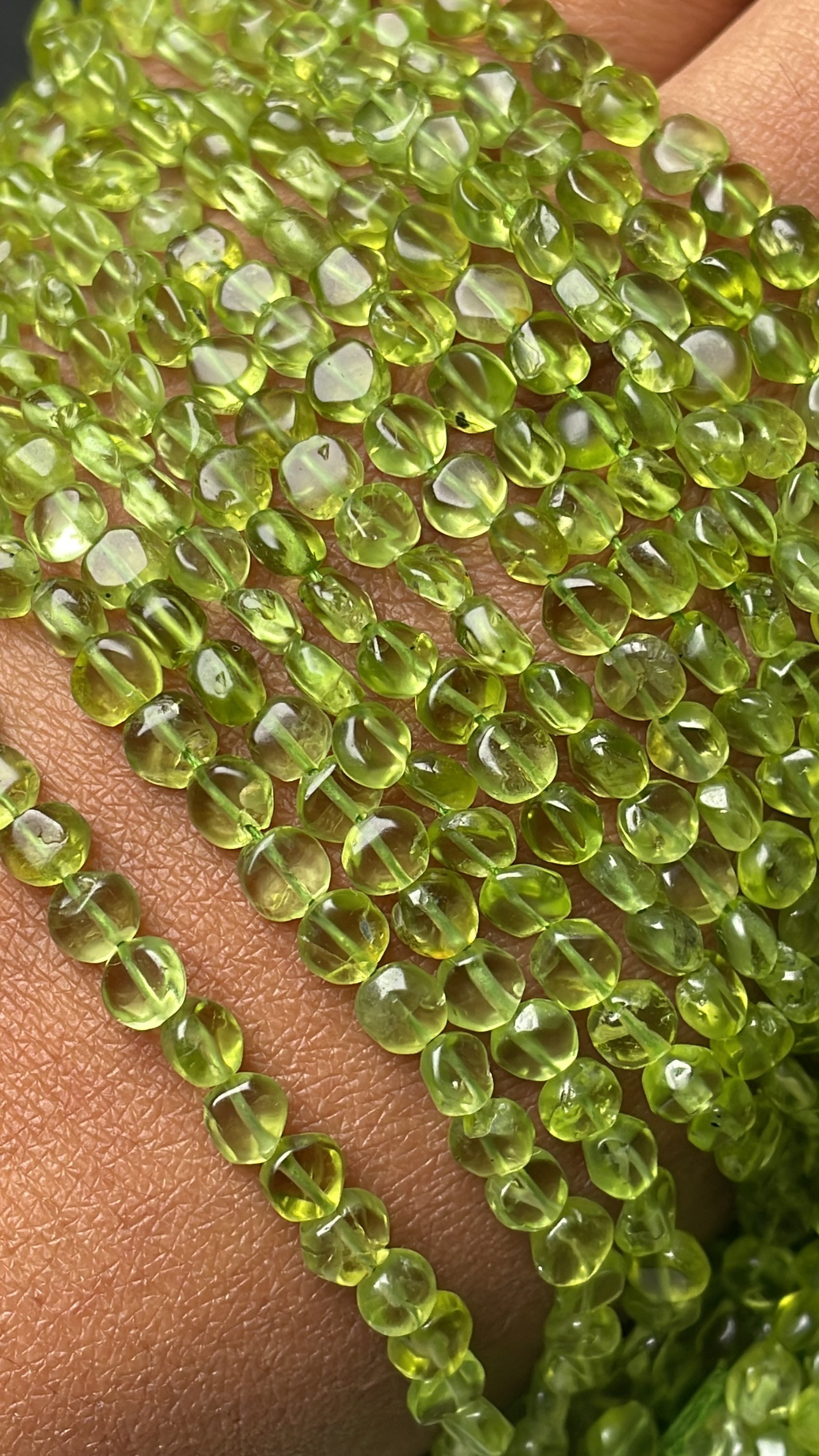 New Brand Good Quality Natural Peridot Smooth Round 5 Mm Coin Beads, 14 Inches Strand An Amazing Item