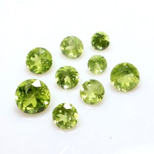 6.35 Ct Natural Green Peridot Round Faceted Lot: Loose Gemstones, 7-4mm 6.35 Ct Natural Green Peridot Round Faceted Lot: Loose Gemstones, 7-4mm