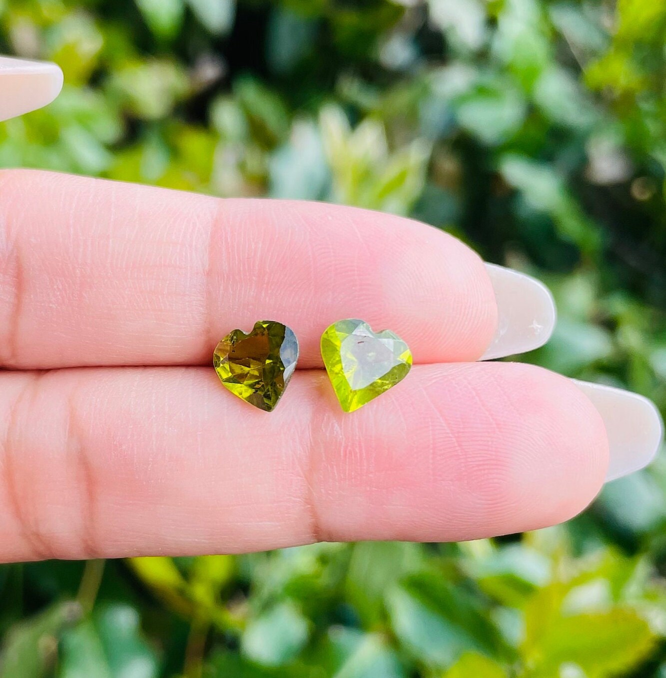 Faceted Peridot Crystal Heart: Natural Green Gemstone (7-10 Mm)