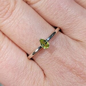 Peridot Ring | Style 1 | - (polished Green Crystal Jewelry, 925 Sterling Silver, Heart Chakra)