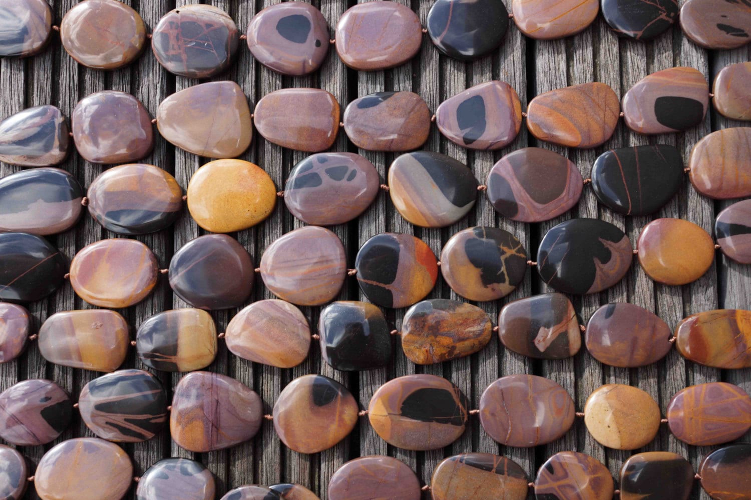 Mexican Picture Jasper 23-33mm Freeform Beads (etb00503) Mexican Picture Jasper 23-33mm Freeform Beads (etb00503)