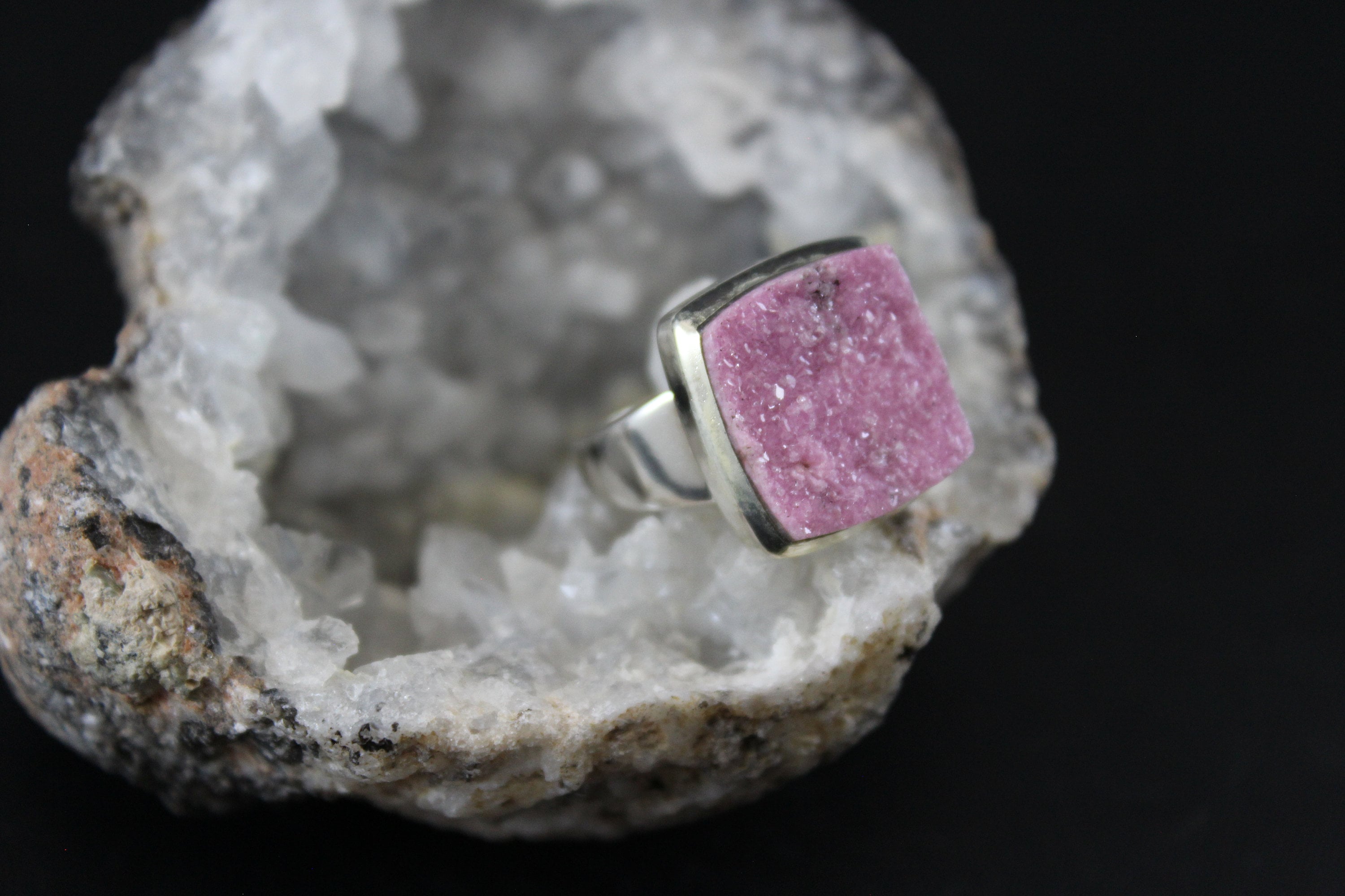 Sterling Silver And Genuine Pink Cobalt Calcite Gemstone Lady's Ring Size 7