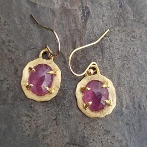 Pink sapphire dangle earrings, raw edged claw prong setting, satin gold finish Pink sapphire dangle earrings, raw edged claw prong setting, satin gold finish