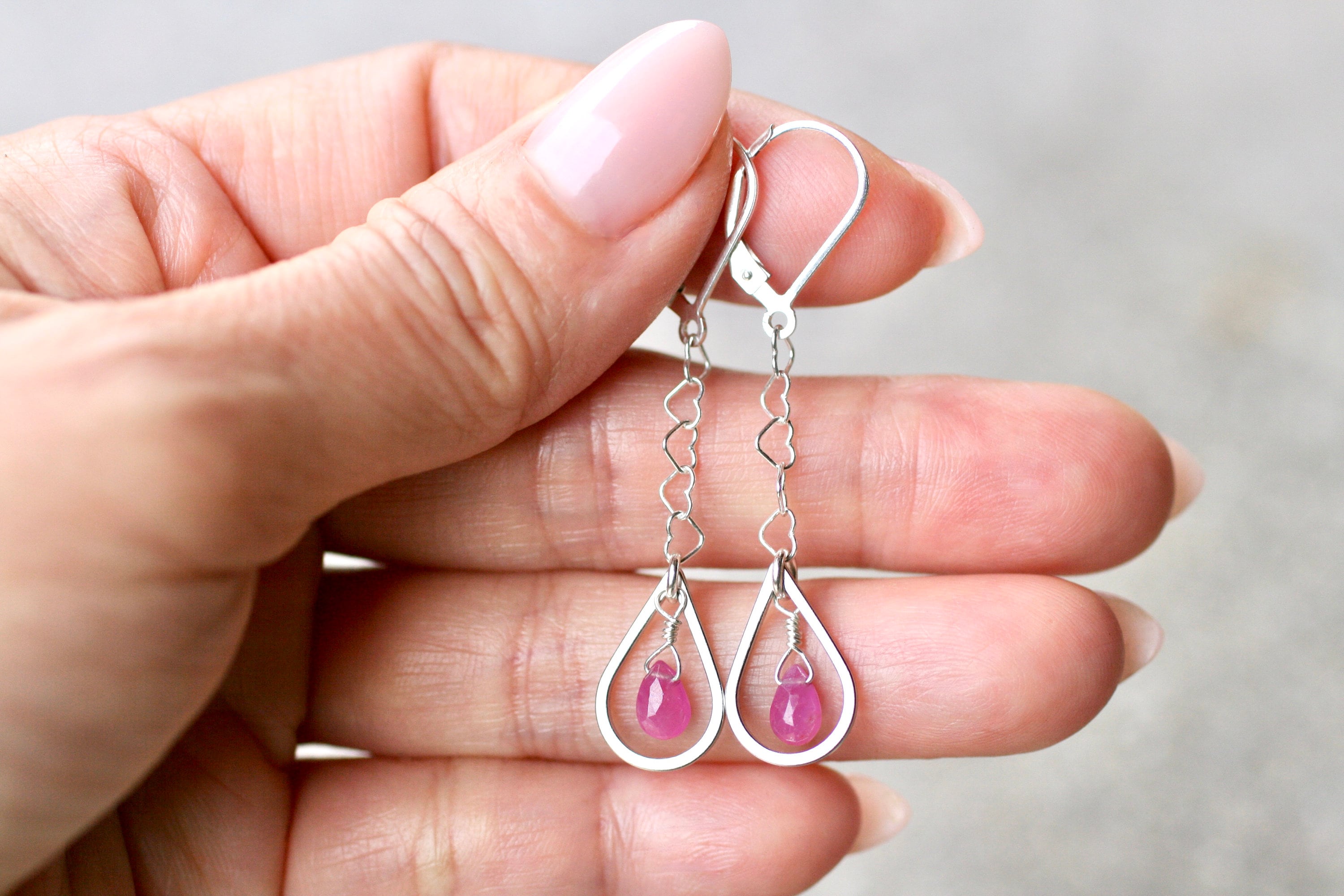 Pink Sapphire Teardrop Earrings: Sterling Silver Heart Chain Pink Sapphire Teardrop Earrings: Sterling Silver Heart Chain