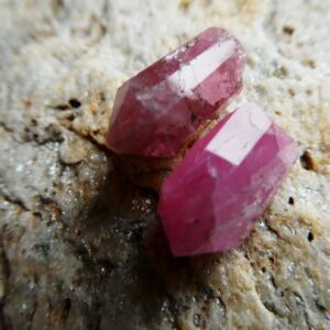 Raw Pink Tourmaline Point Crystals 16mm Undrilled -2 Pcs Gemstone-wire Wrapping Jewelry Making-craft Beads