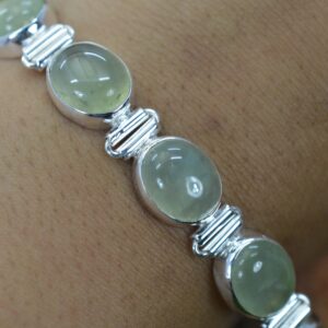 Natural Green Prehnite 925 Sterling Silver Oval Shape Bracelet Natural Green Prehnite 925 Sterling Silver Oval Shape Bracelet