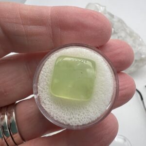 Prehnite Cabochon 17ct