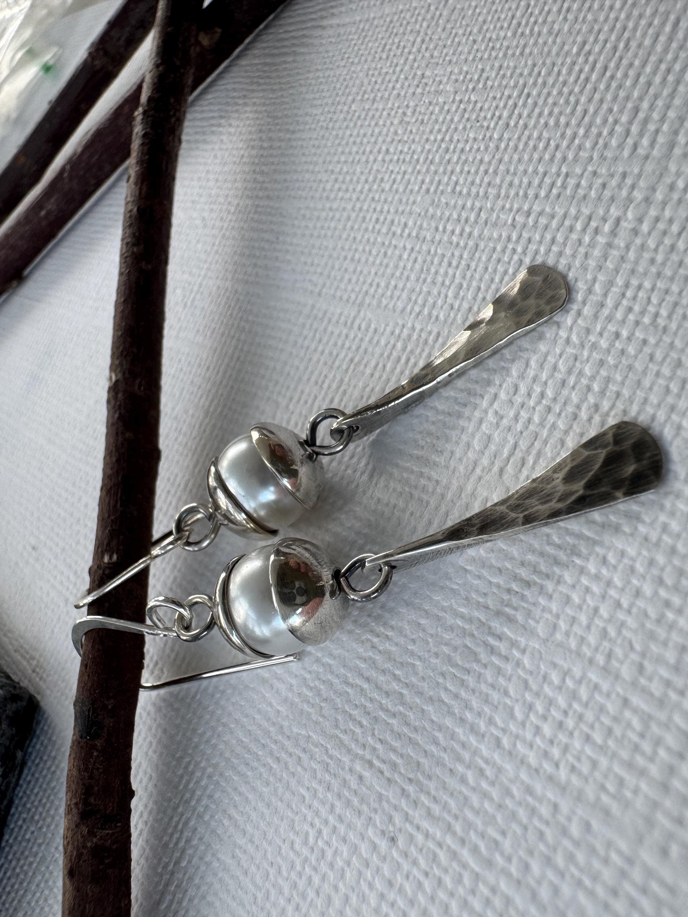 Prehnite Gemstone And Silver Earrings, Hammered Silver Earrings With Prehnite, Handmade Silver Jewelry Prehnite Gemstone And Silver Earrings, Hammered Silver Earrings With Prehnite, Handmade Silver Jewelry