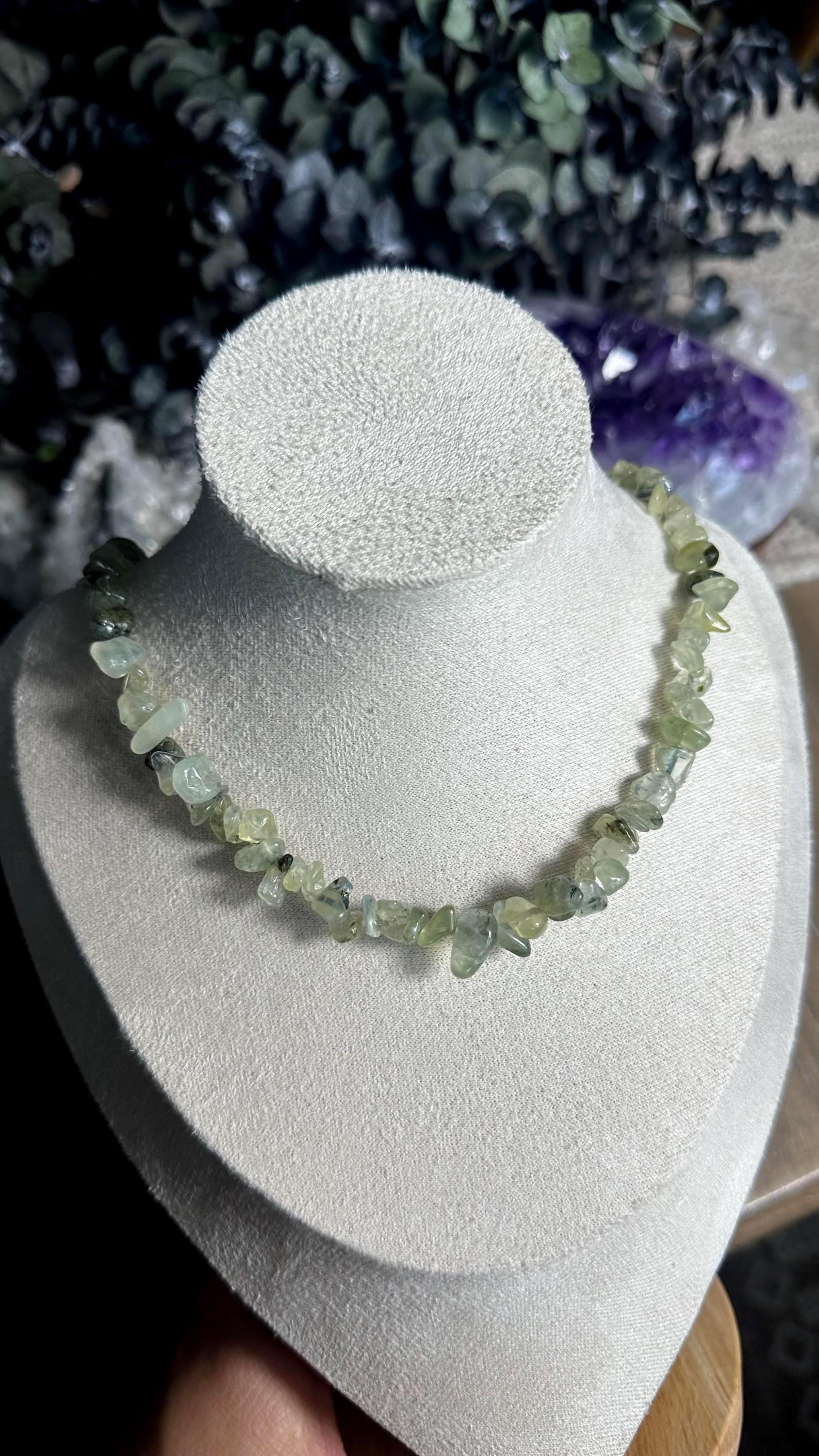 18” Beaded Prehnite Tumbled Chip Stone Necklace