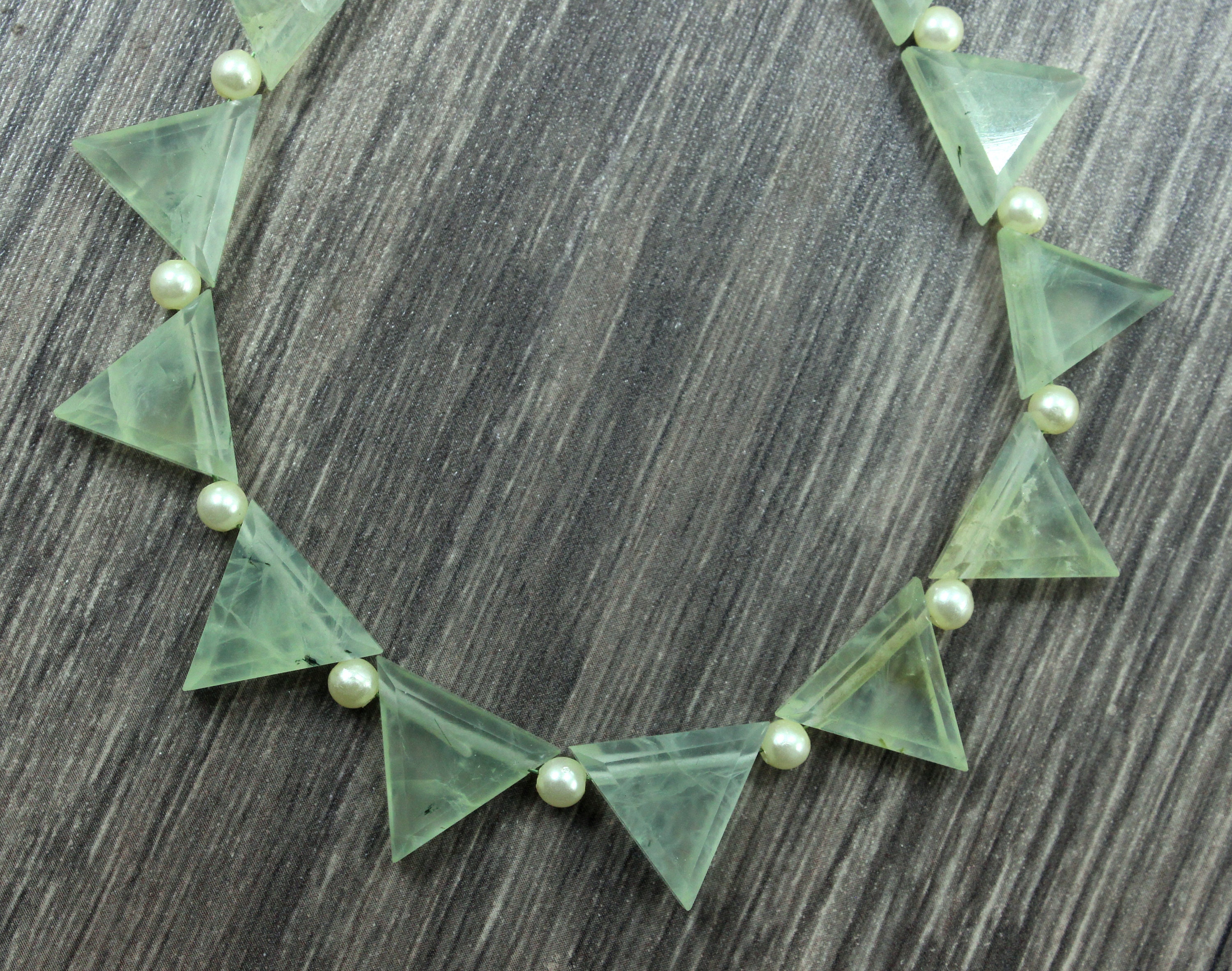 23 Faceted Prehnite Trillion Beads: Briolette Gemstone Necklace (12x12-14x14 Mm) 23 Faceted Prehnite Trillion Beads: Briolette Gemstone Necklace (12x12-14x14 Mm)