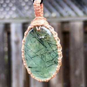 Prehnite pendant necklace, prehnite necklace for women, macrame gemstone pendant, macrame rock necklace, boho jewelry,tribal choker necklace