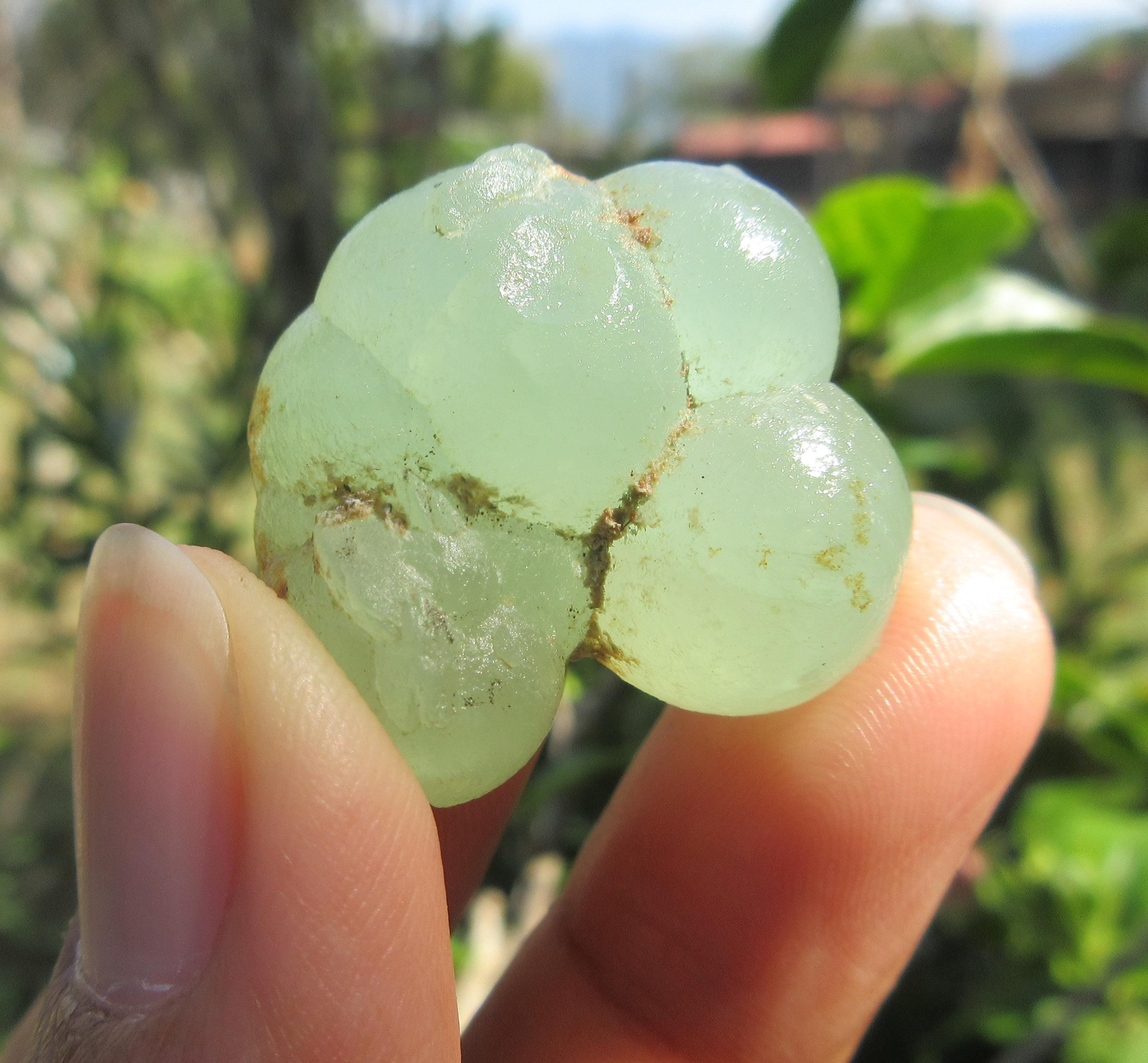 Green Prehnite Crystals Specimen From Mali. 18 Gram (89.50 Crt) Green Prehnite Crystals Specimen From Mali. 18 Gram (89.50 Crt)