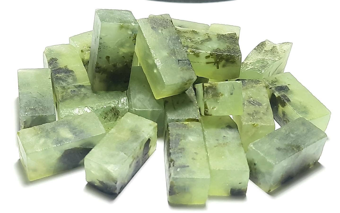 Natural Prehnite Unpolished Rough Gemstone,prehnite Specimen,prehnite Slice,prehnite Slab,prehnite Raw Material,prehnite Rock,real Prehnite. Natural Prehnite Unpolished Rough Gemstone,prehnite Specimen,prehnite Slice,prehnite Slab,prehnite Raw Material,prehnite Rock,real Prehnite.