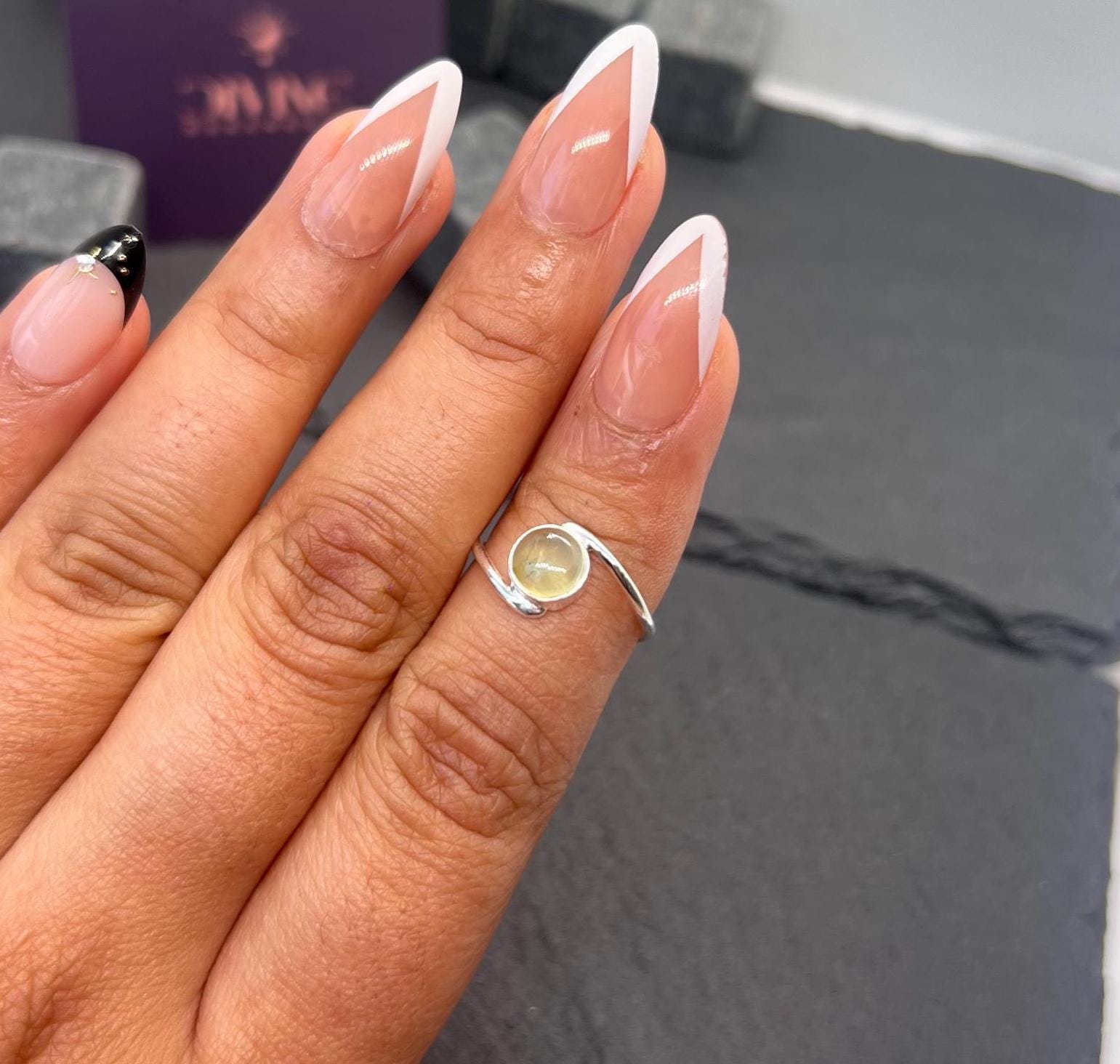 Green Prehnite 925 Sterling Silver Round Shape Gemstone Ring