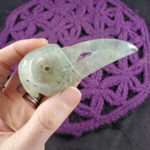 Prehnite Epidote Raven Skull Carved Crystal high quality polished fantasy magick carving vulture bird crow skull green