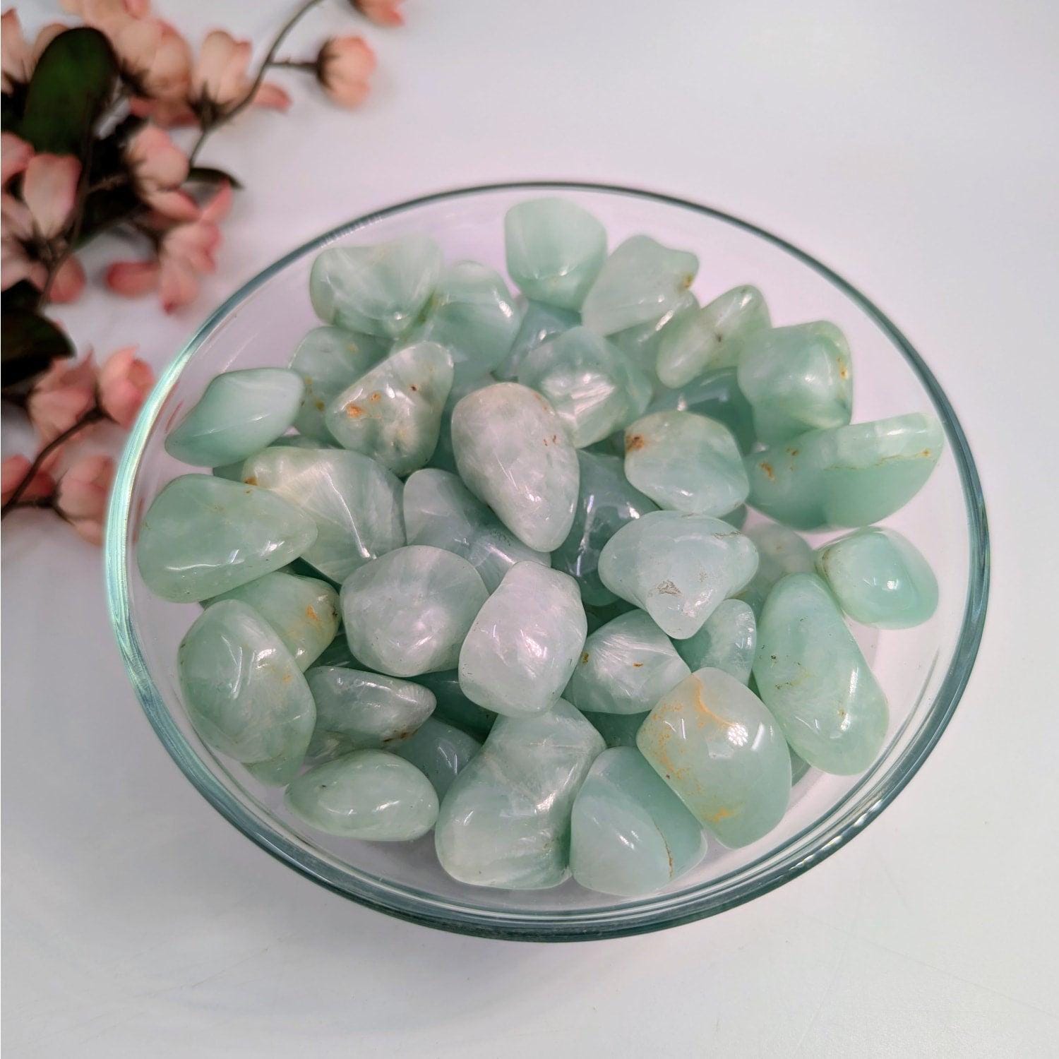 1 Prehnite Tumbled Stone Green #pt48 1 Prehnite Tumbled Stone Green #pt48
