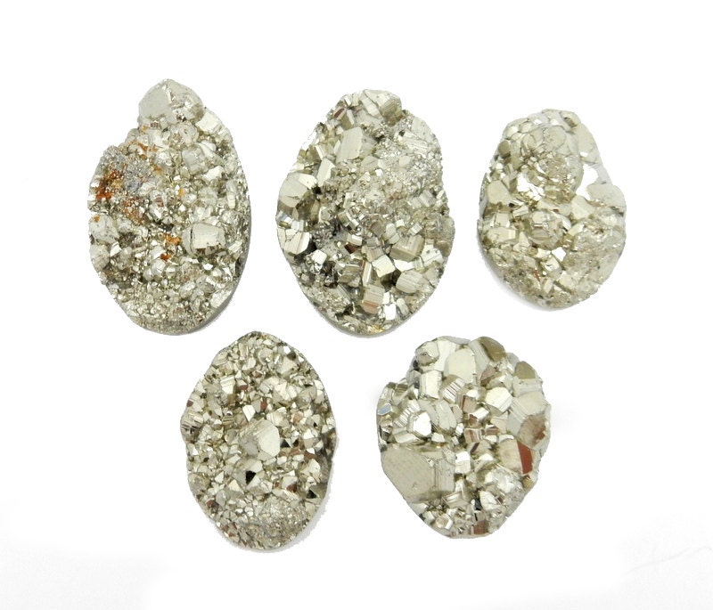Pyrite Oval Crystal Cabochon - Chakra Reiki Jewelry Supply - (rk35b29-07) Pyrite Oval Crystal Cabochon - Chakra Reiki Jewelry Supply - (rk35b29-07)