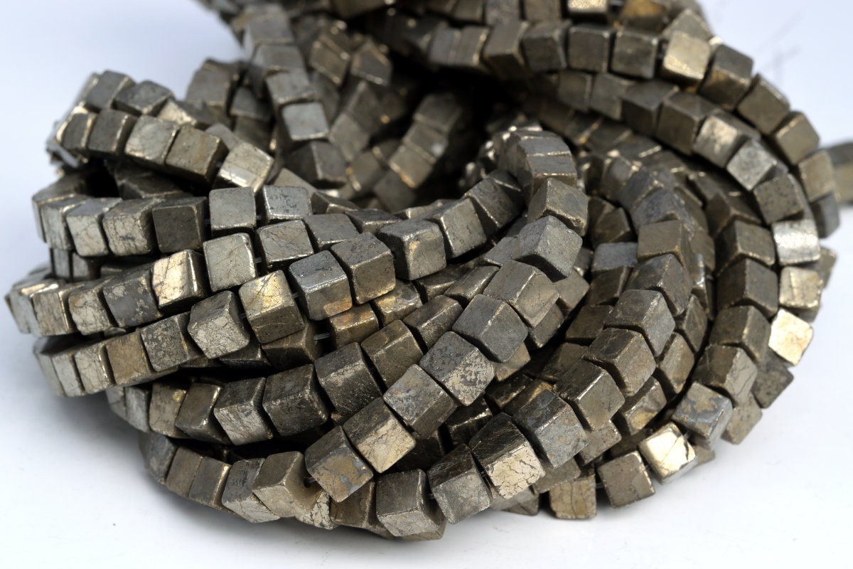 6x6mm Copper Pyrite Beads Cube Grade Aaa Natural Gemstone Half Strand Loose Beads 7.5" Bulk Lot 1,3,5,10 And 50 (104531h-1232) 6x6mm Copper Pyrite Beads Cube Grade Aaa Natural Gemstone Half Strand Loose Beads 7.5" Bulk Lot 1,3,5,10 And 50 (104531h-1232)