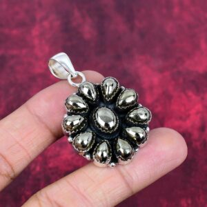 Golden Apache Pyrite Gemstone Pendant 925 Sterling Silver Flower Shape Jewelry Handmade Pendant Christmas Gifts, New Year Gifts For Women's Golden Apache Pyrite Gemstone Pendant 925 Sterling Silver Flower Shape Jewelry Handmade Pendant Christmas Gifts, New Year Gifts For Women's