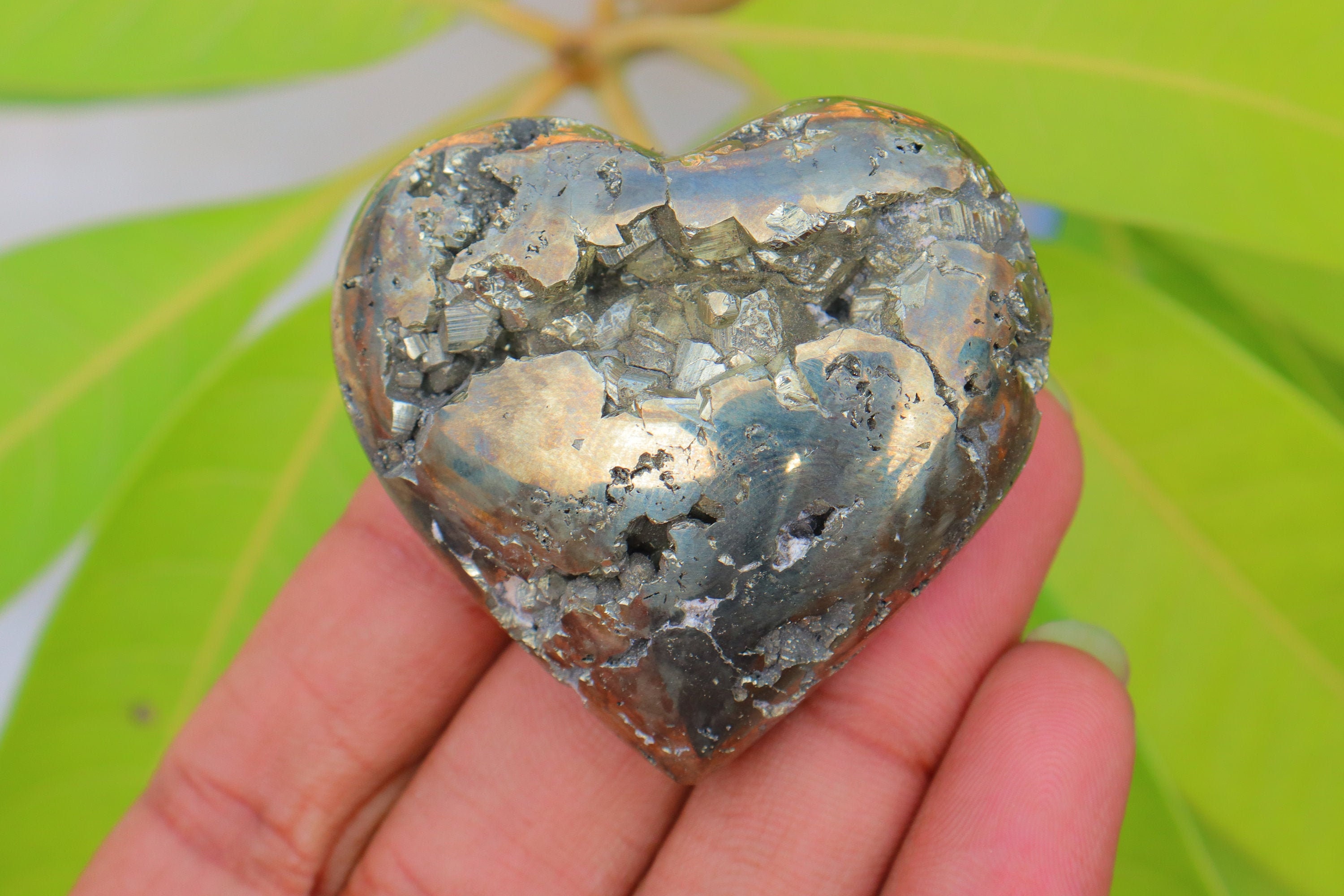 Pyrite Heart 115g, Natural Untreated Golden Pyrite, Polished Smooth And Raw Gold Pyrite Crystal, Fool's Gold From Peru, Pyrite Heartstone.