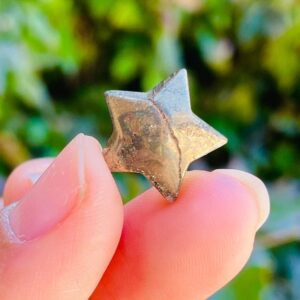 Carved Pyrite Crystal Star: Polished Gemstone (10-14mm)