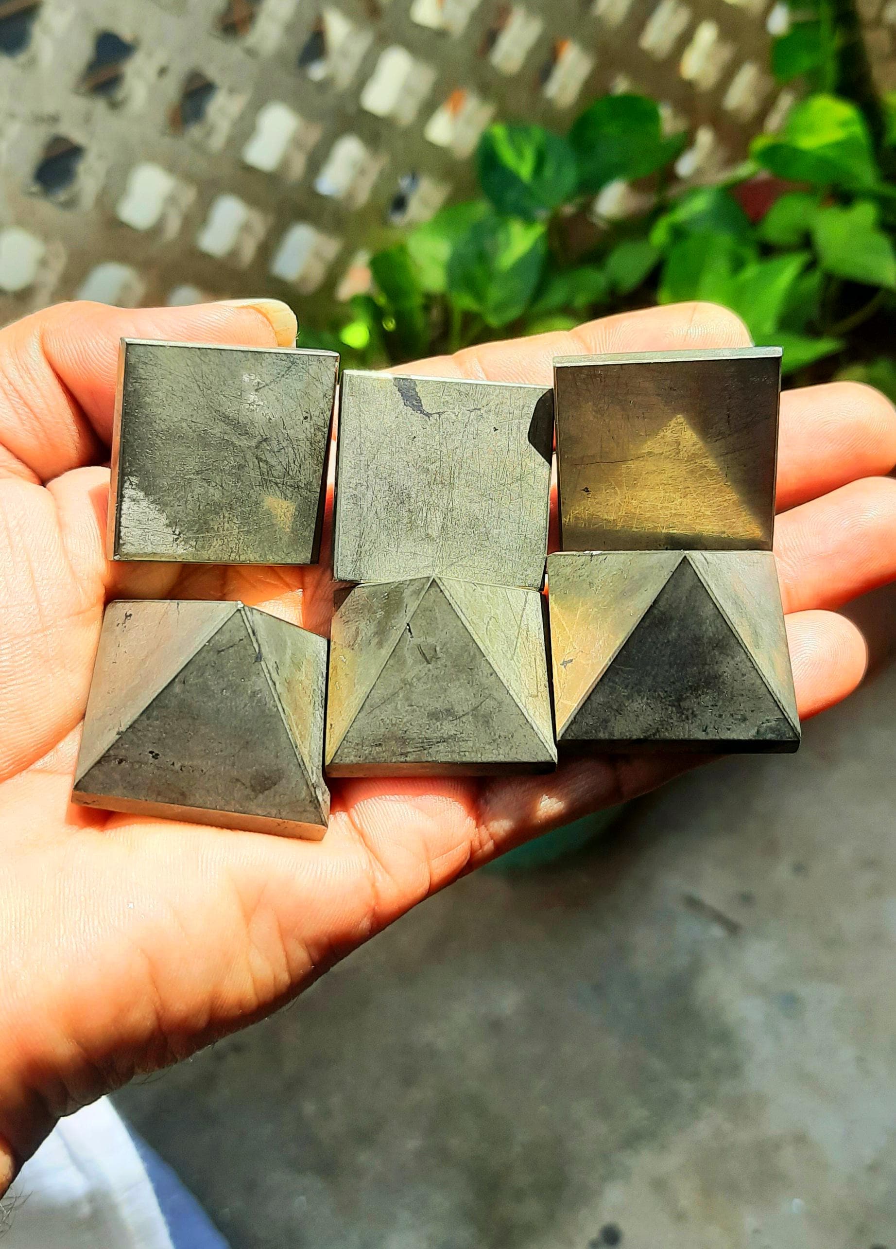 Pyrite Crystal Pyramid: Money Stone Career Growth Success Luxury Wealth Attraction Rekie Healing Vastu Goodluck Prosperity Protection