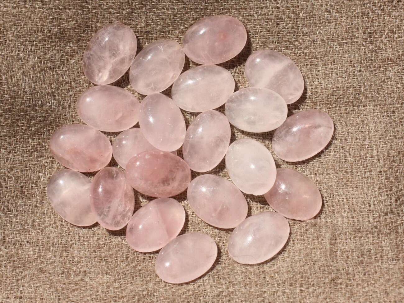 2pc - Cabochon Pierre Quartz Rose Ovale 10x8mm Rose Clair Transparent - 7427039743167 2pc - Cabochon Pierre Quartz Rose Ovale 10x8mm Rose Clair Transparent - 7427039743167
