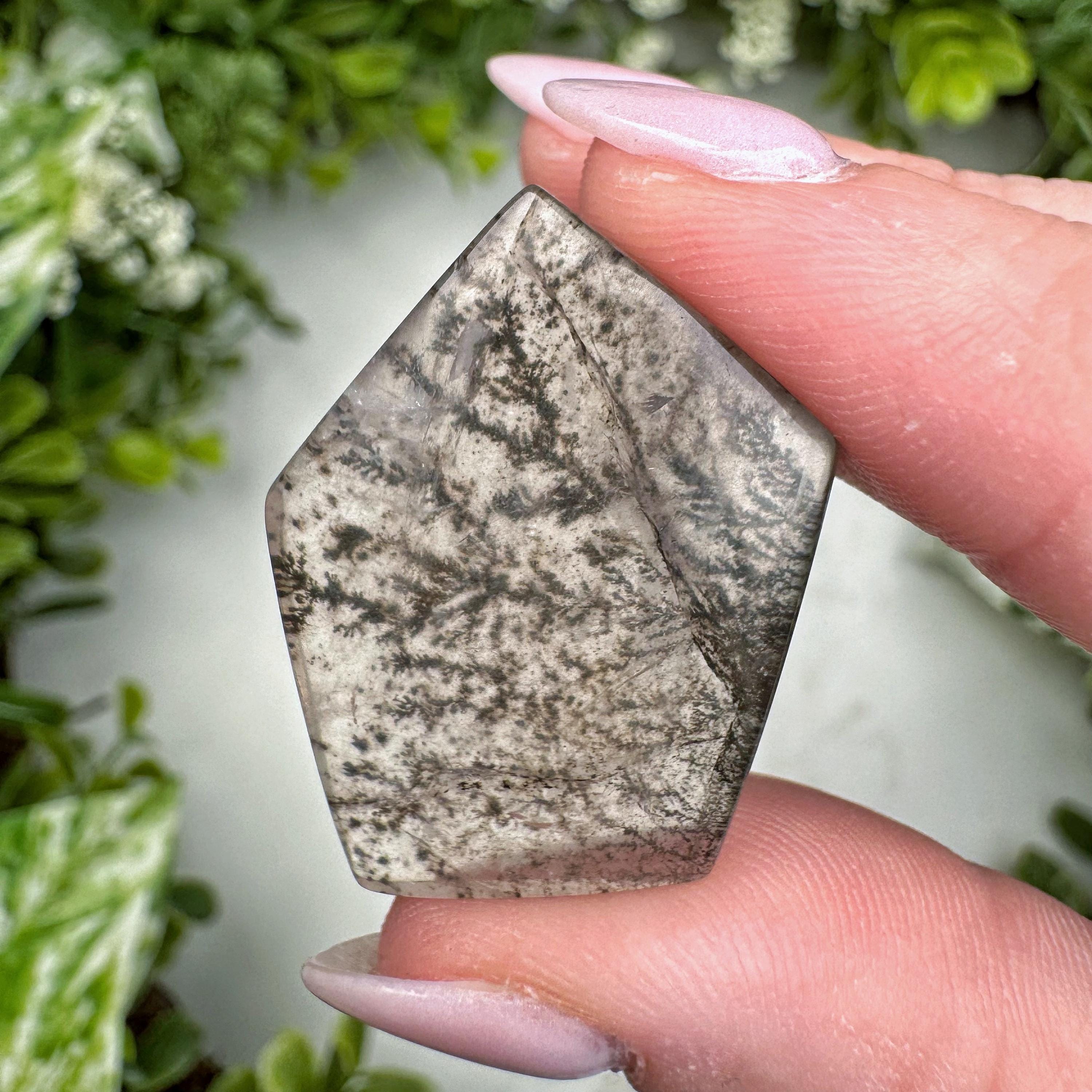 Dendritic Quartz Cabochon | 7g | - #1 (polished Clear Crystal Jewelry, Root Chakra, Grounding)