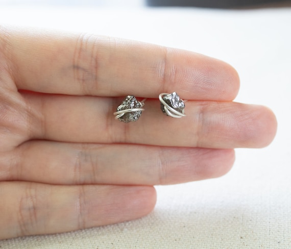 Raw Quartz Earrings, Grey Crystal Stud Earrings, Raw Stone Earrings Stud, Minimalist Quartz Earrings, Quartz Crystal Earrings Raw Quartz Earrings, Grey Crystal Stud Earrings, Raw Stone Earrings Stud, Minimalist Quartz Earrings, Quartz Crystal Earrings