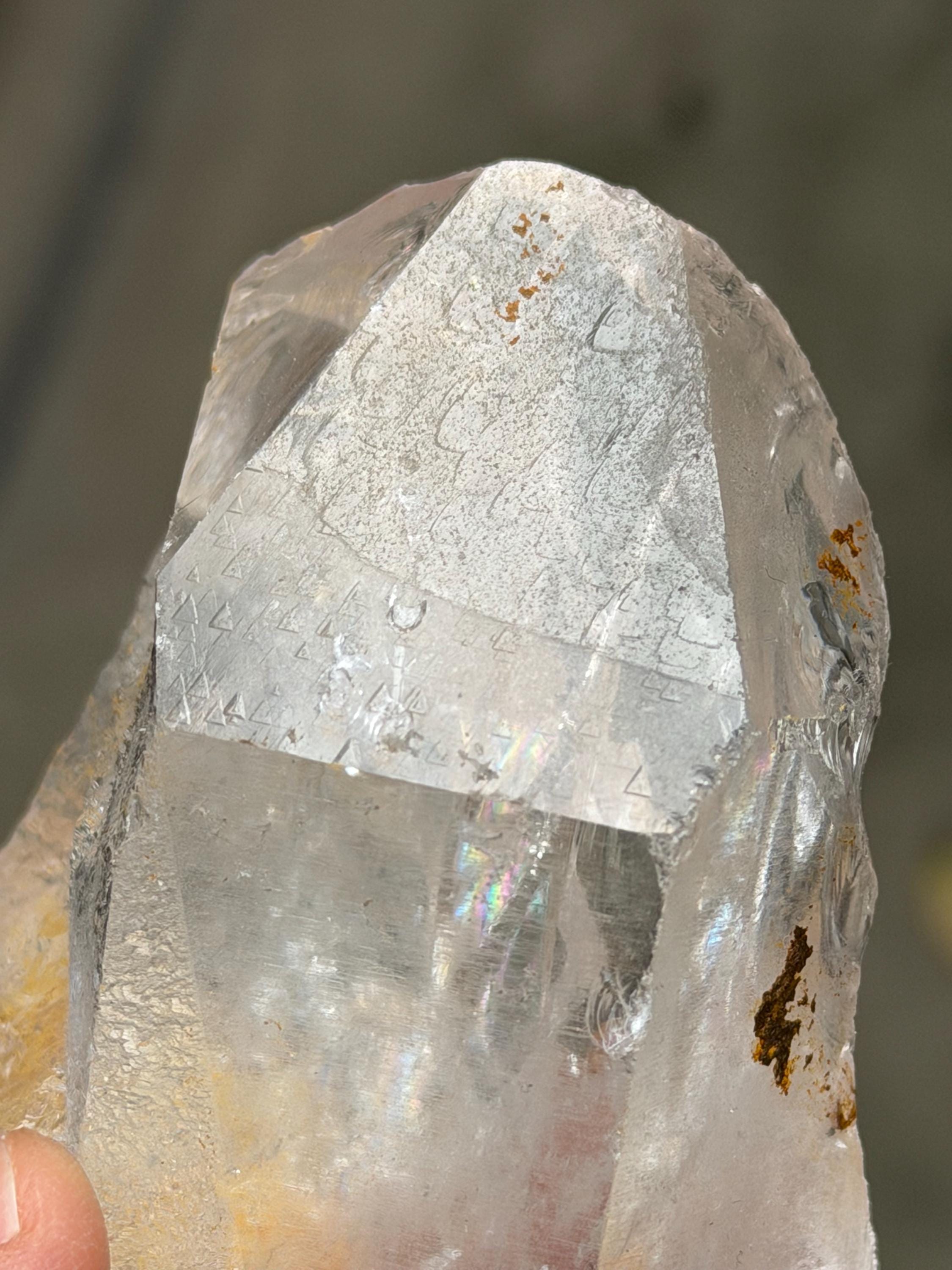 Clear Himalayan Record-keeper Quartz Rainbow Crystal/generator Quartz Crystal/collection/meditation/reiki/chakra/zen- 290 G