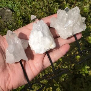 Quartz Clusters Mini Pins - Quartz Clusters - Rough Quartz Clusters - Quartz Clusters on Stand - Quartz Stone - All Purpose Stone