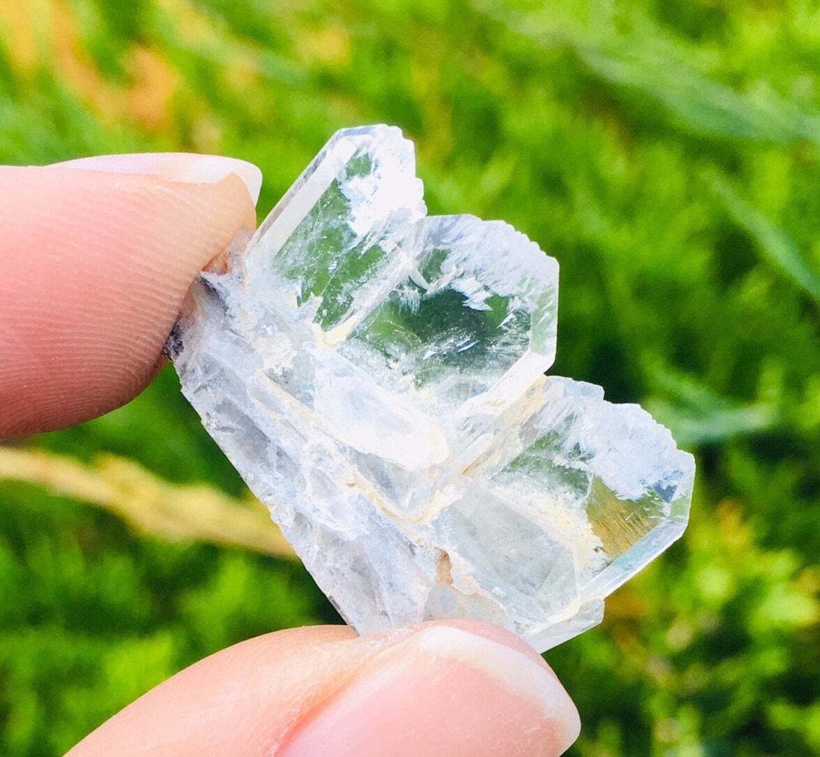 Raw Faden Quartz Crystal: Xl Pakistan Stone (25-40mm)